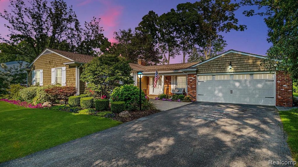 2963 Aspen Ln, Bloomfield Hills, MI 48302 - photo 1