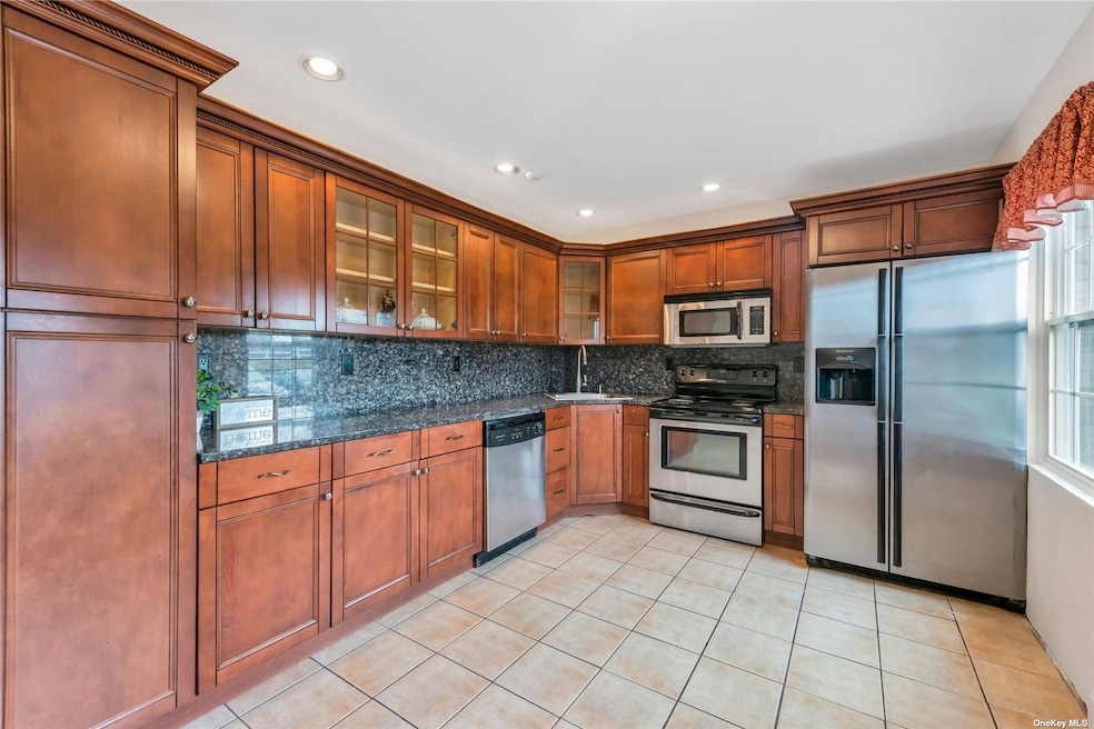 Eat in kitchen
