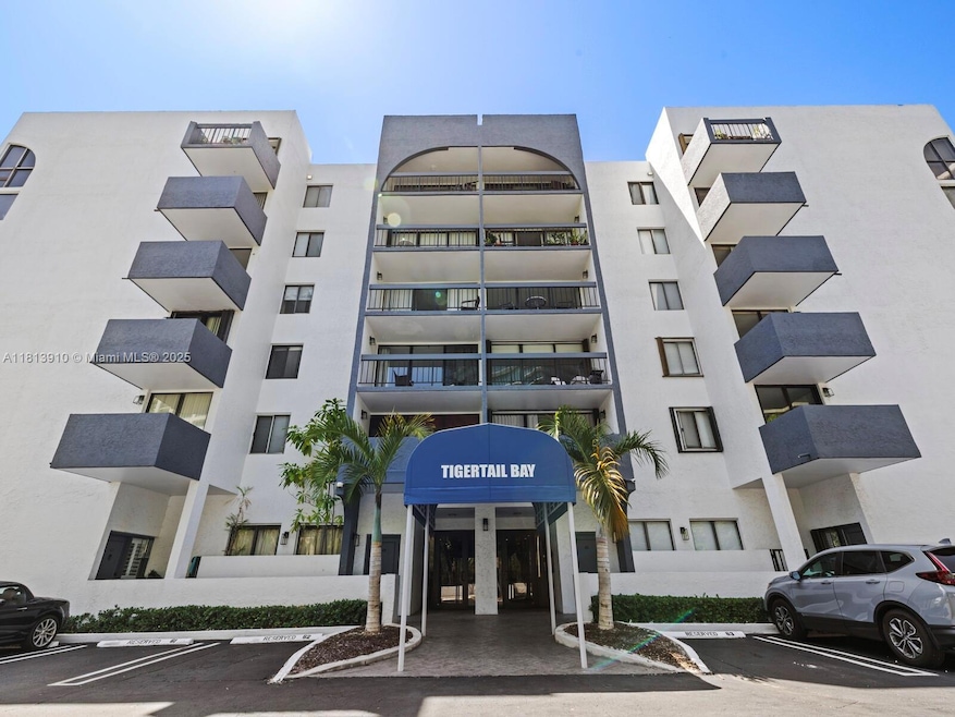 For Sale $575,000 • Co-Listing Agent