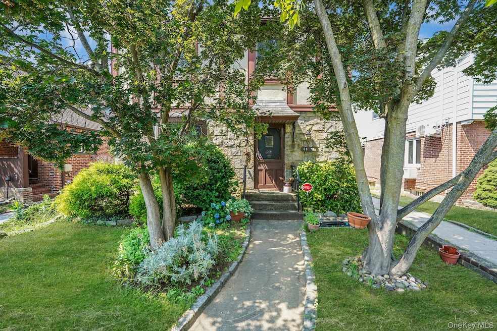 Pending $1,099,888