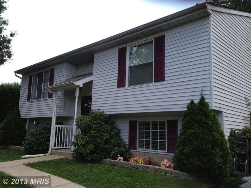 618 Fuselage Ave, Essex, MD 21221 - photo 1