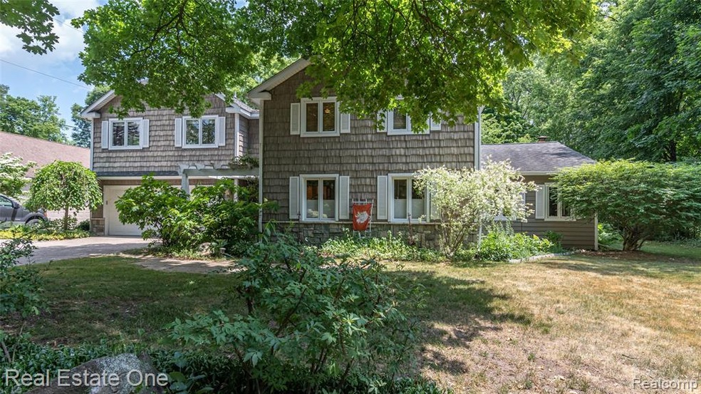 3331 Oakleaf Drive