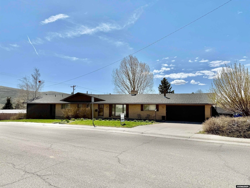 822 Moose St, Kemmerer, WY 83101 - photo 1