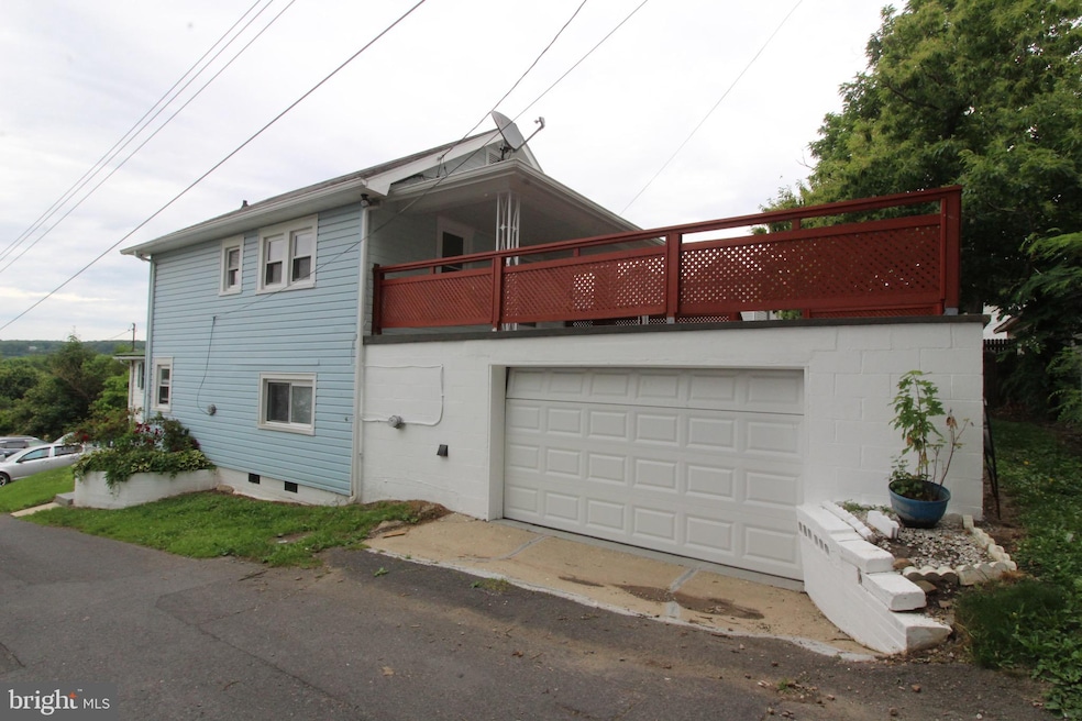 114 1/2 D St, Keyser, WV 26726 - photo 1