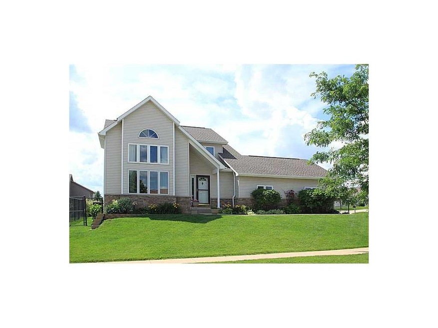 3600 Big Horn Rd SW, Cedar Rapids, IA 52404 - photo 1