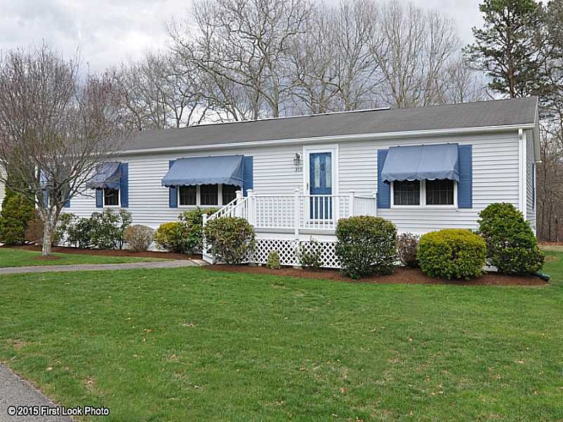 315 Leisure Dr, Wakefield, RI 02879 - photo 1