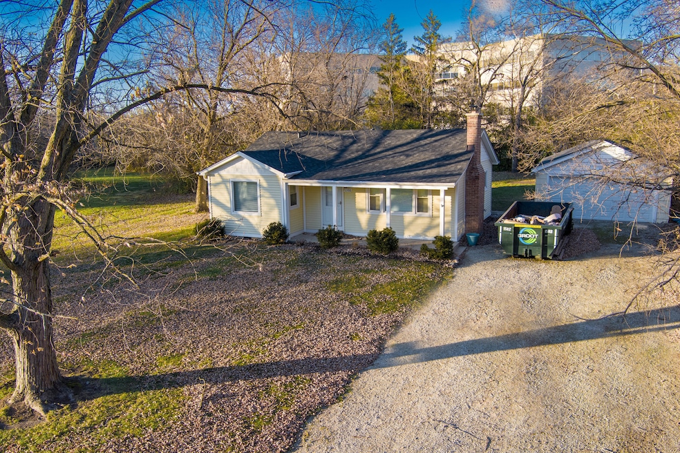 1392 W 52nd Place, La Grange Highlands, IL 60525 - photo 1