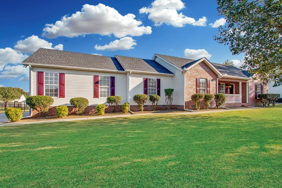 408 Meadowlark Dr, Shelbyville, TN 37160 - photo 1