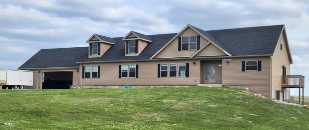 14966 Cochise St, Williston, ND 58801 - photo 1