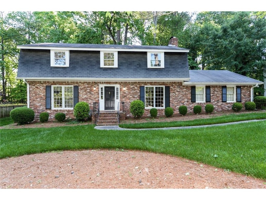 BEAUTIFUL FOUR BEDROOM HOME IN ROSWELL