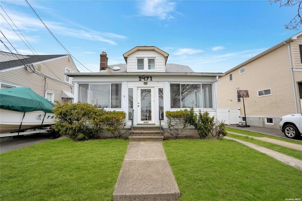 2471 Bellaire St, Wantagh, NY 11793 - photo 1