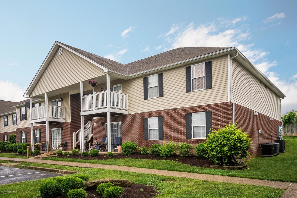 169 Central Blvd unit 38, Mount Washington, KY 40047 - photo 1