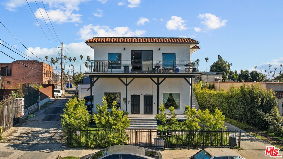 1906 S Palm Grove Ave, Los Angeles, CA 90016 - photo 1