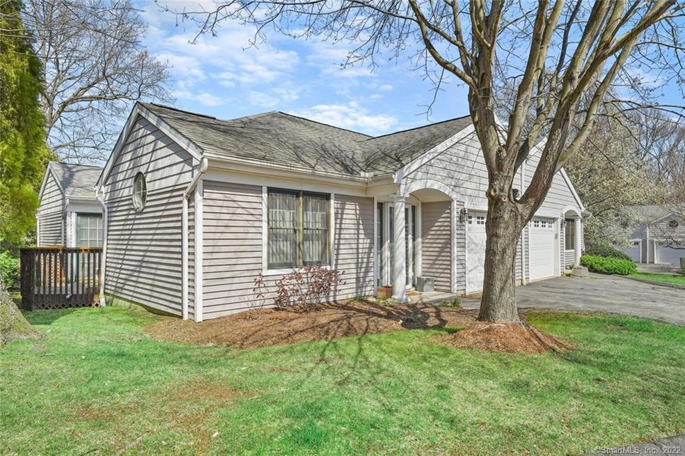 30 Red Cedar Cir, Orange, CT 06477 - photo 1