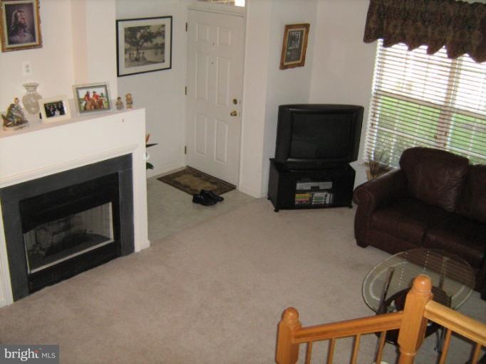 24747 Stone Station Terrace unit 111, Stone Ridge, VA 20105 - photo 1