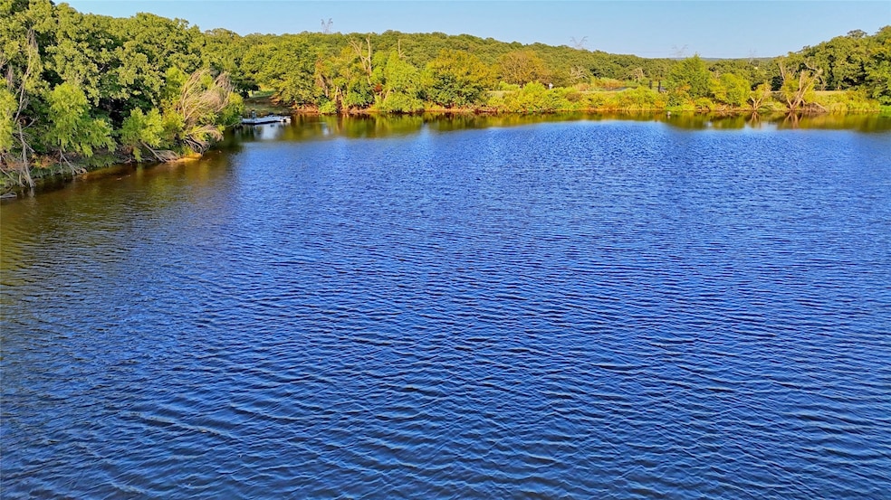 182 Private Road 295, Bowie, TX 76230 - photo 1