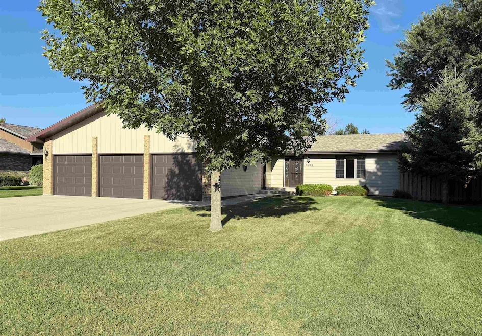 Under Contract $384,900 • Co-Listing Agent