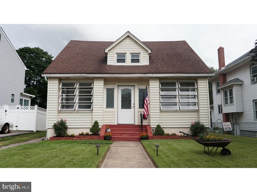 525 Beacon Ave, Paulsboro, NJ 08066 - photo 1