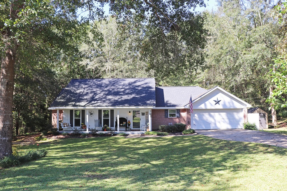 3 Ferncrest Loop