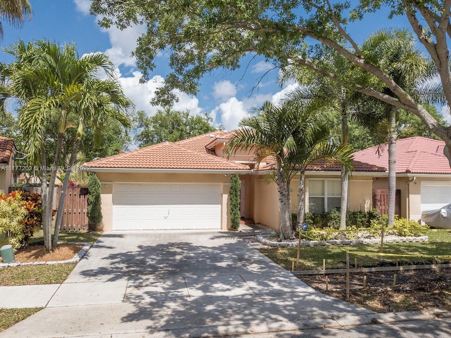 14163 N Cypress Cove Cir, Davie, FL 33325 - photo 1