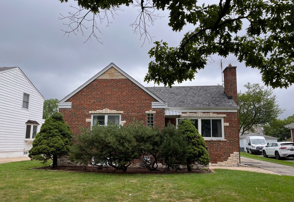 421 N Elm Ave, Elmhurst, IL 60126 - photo 1