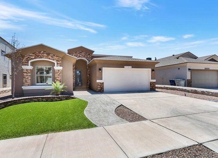 13768 Lago Vista Ave, Horizon City, TX 79928 - photo 1