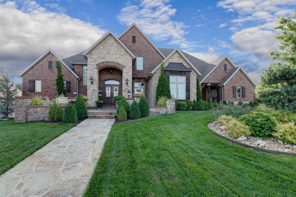 1404 Rich Hill Cir, Nixa, MO 65714 - photo 1