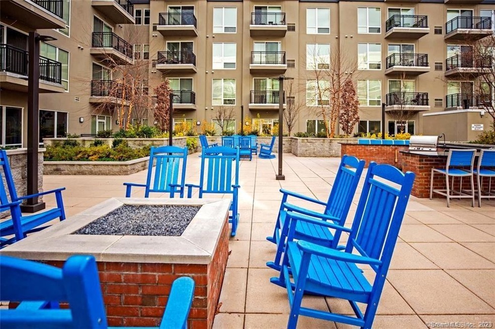 120 Towne St unit 527, Stamford, CT 06902 - photo 1