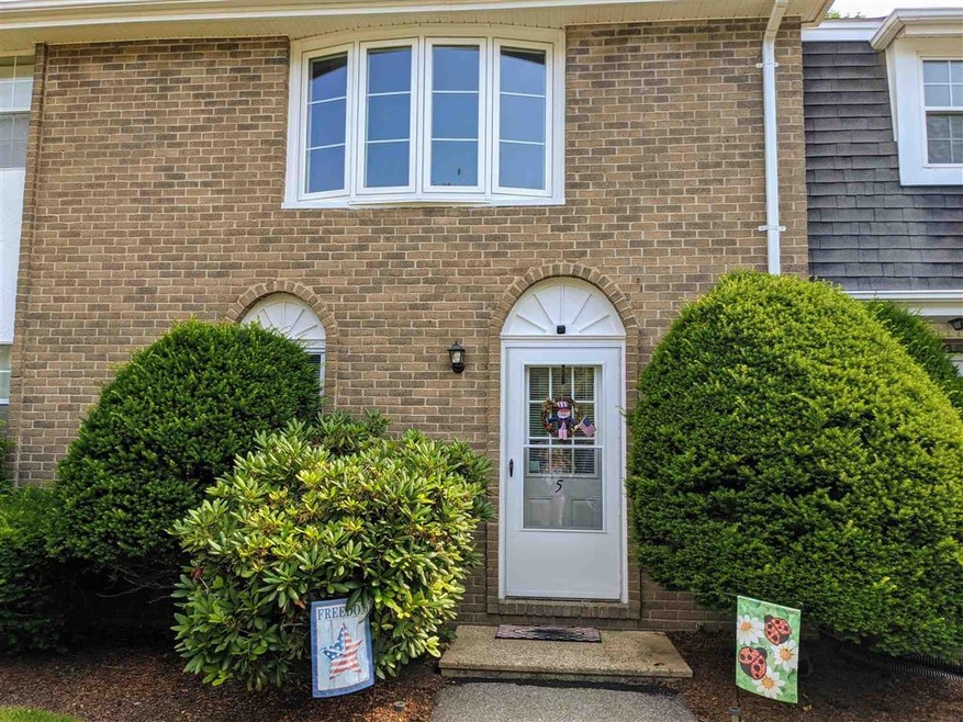 5 Fieldstone Dr, Londonderry, NH 03053 - photo 1