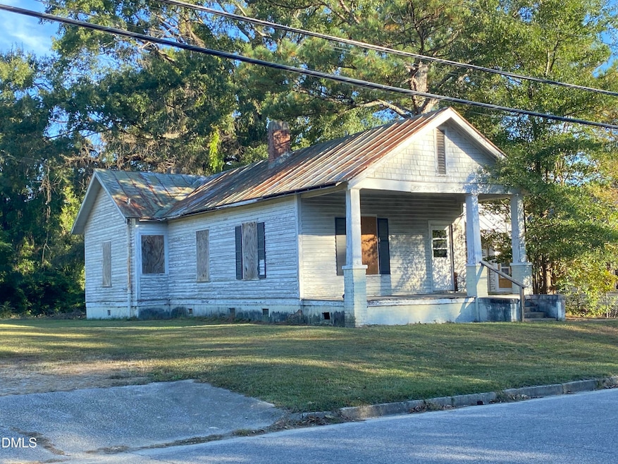 211 Fairview Ave SW, Wilson, NC 27893 - photo 1