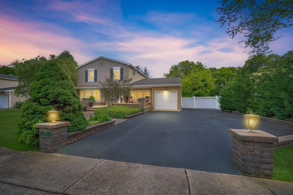 For Sale $800,000