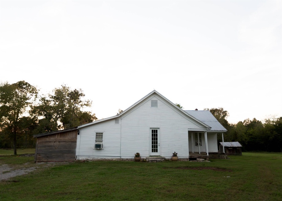 998 Belfast Farmington  Rd welcomes you to the ultimate experience in Tennessee farm beauty and history.