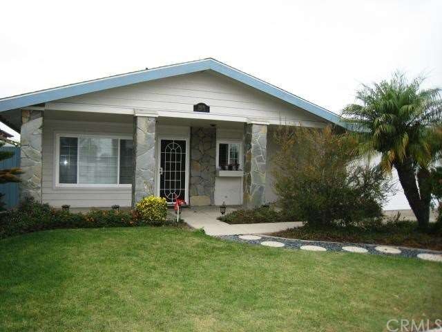Great curb appeal!