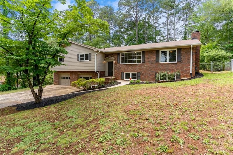 4291 Marsh Rd, Marietta, GA 30066 - photo 1
