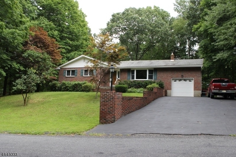 25 Crescent Dr S, Byram Township, NJ 07821 - photo 1