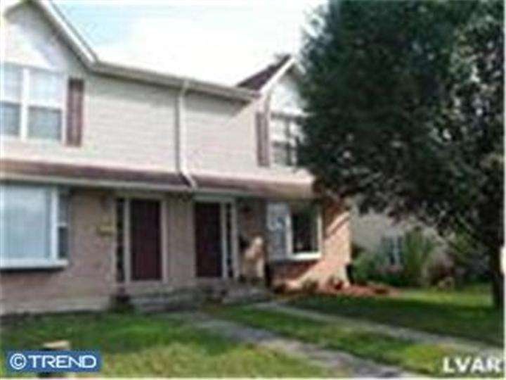 652 Furnace St, Emmaus, PA 18049 - photo 1