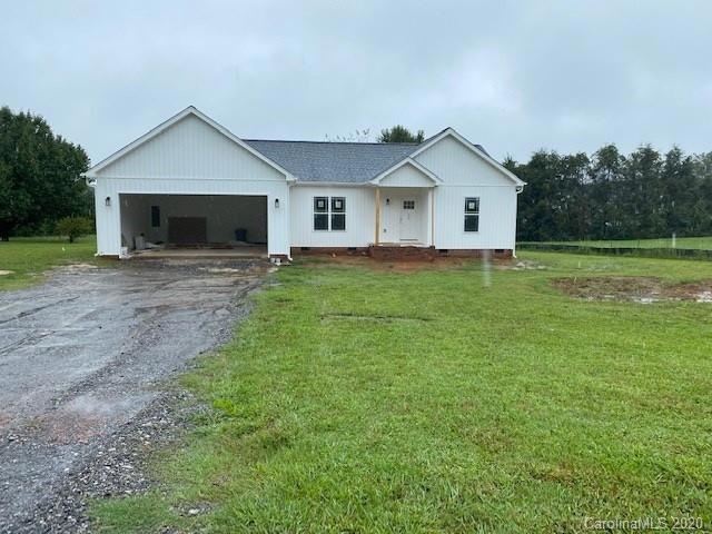 3004 Eastway Dr, Statesville, NC 28625 - photo 1