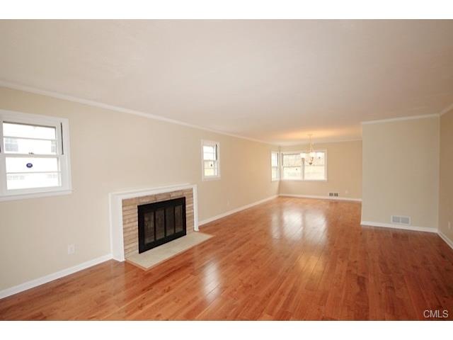 147 Berrian Rd, Stamford, CT 06905 - photo 1