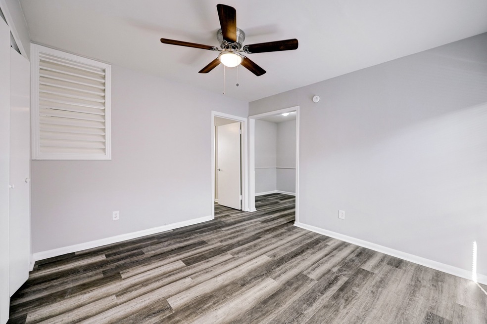 2202 Park St unit 16, Houston, TX 77019 - photo 1