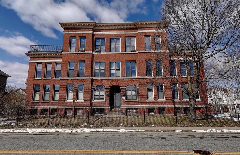 101 Regent Ave unit 1, Providence, RI 02908 - photo 1
