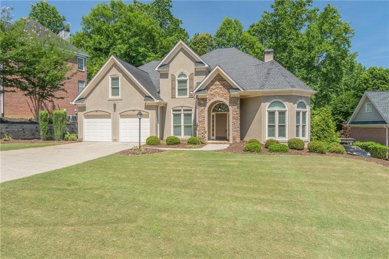 Gorgeous Wellington home in desirable OAC