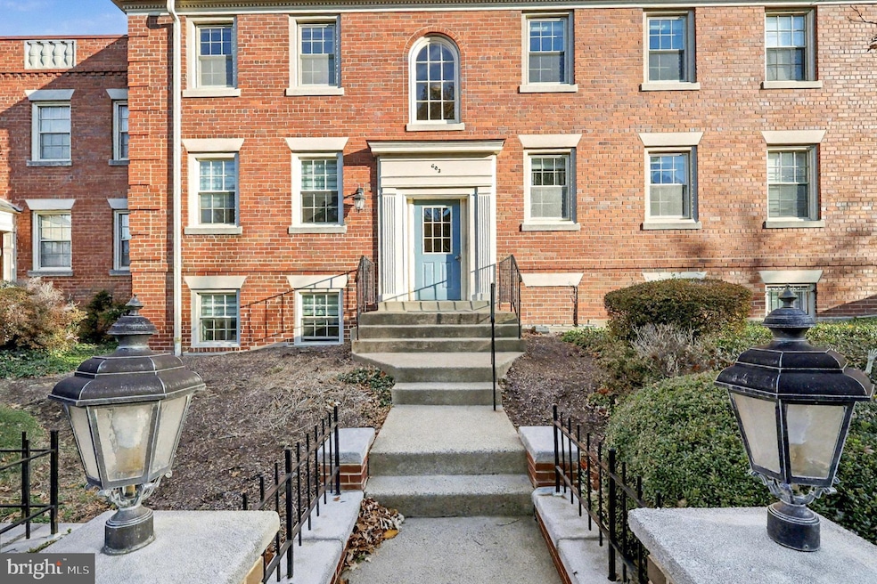 603 Bashford Ln unit 3, Alexandria, VA 22314 - photo 1