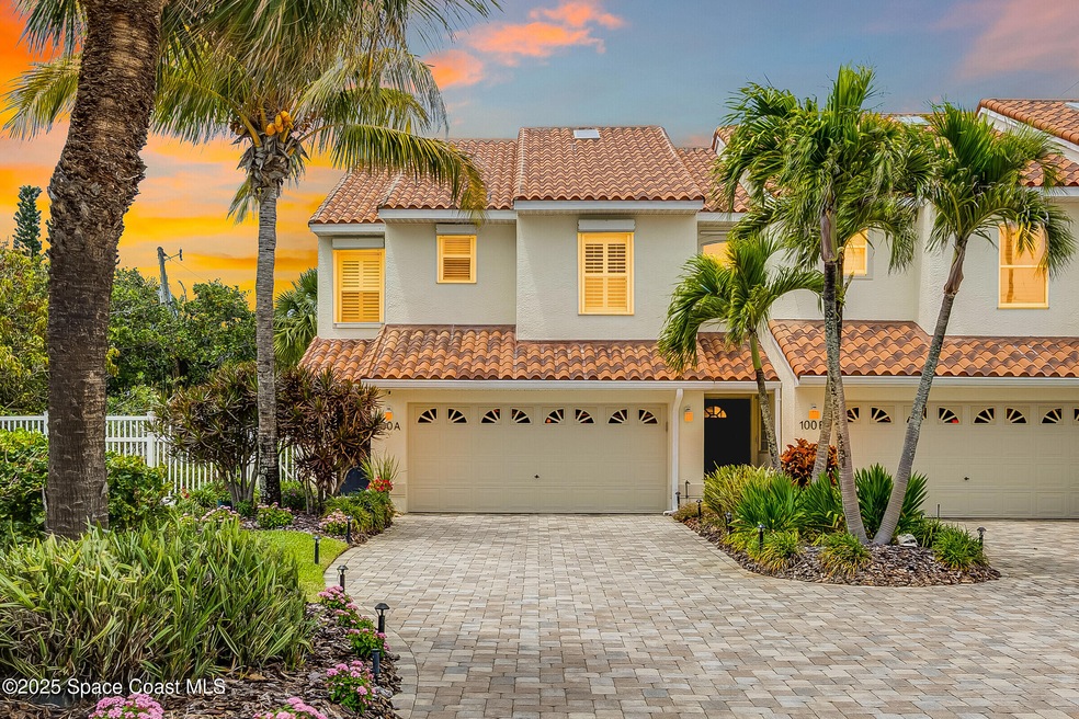 End unit with close beach access