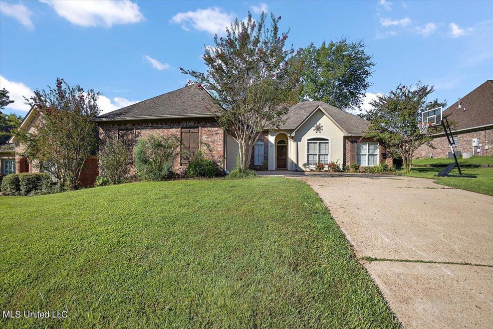 129 Hartfield Dr, Madison, MS 39110 - photo 1