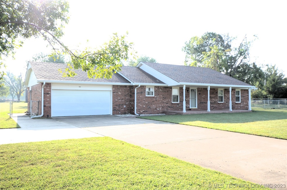 7055 S 151st West Ave, Sapulpa, OK 74066 - photo 1