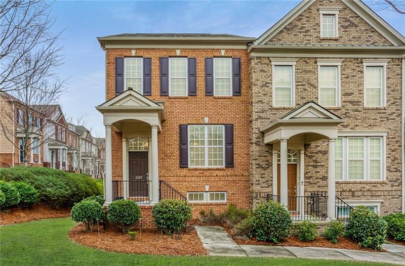 Gorgeous END UNIT with recently planted Gardenias,