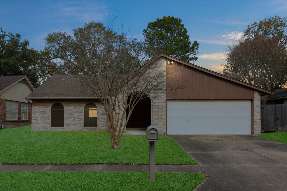 Located in Memorial Parkway with close proximity t