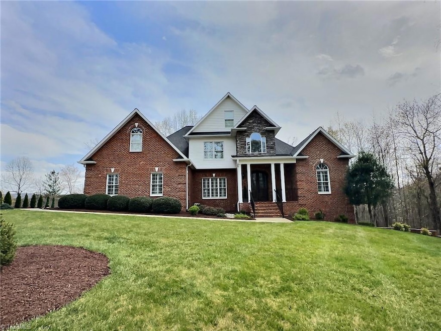 Sold $995,000