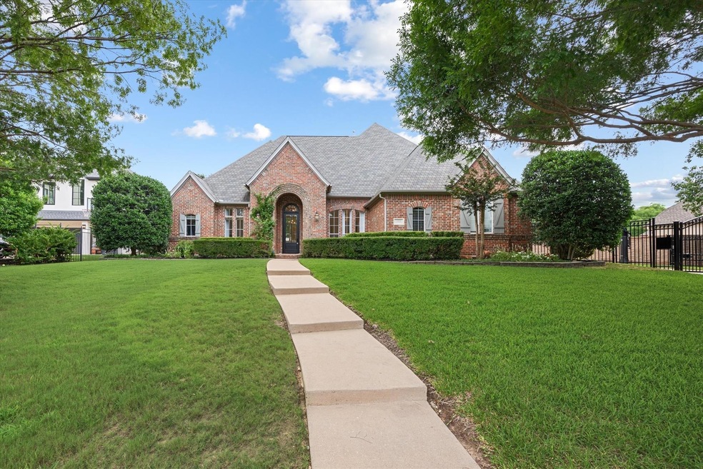 Welcome to your dream home in Timber Lakes, Southl
