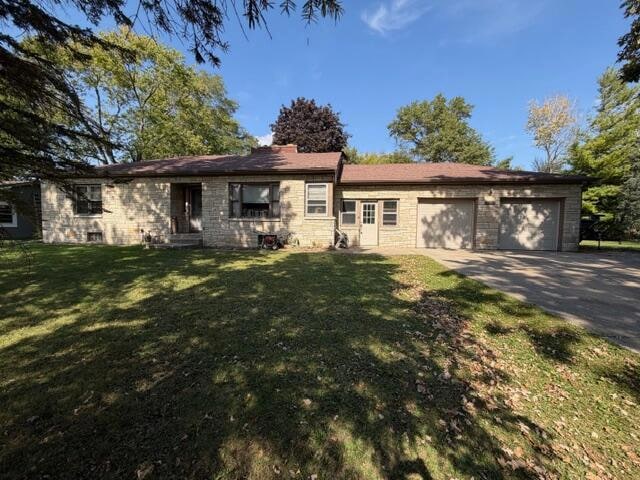 8806 W Puetz Rd, Franklin, WI 53132 - photo 1